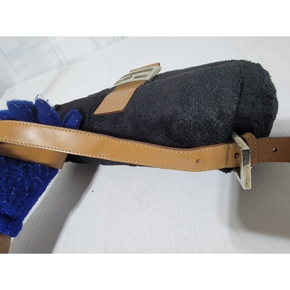 Authentic Fendi Black Suede Baguette Bag With Silver Tone Zucchino Logo … - Picture 13 of 16